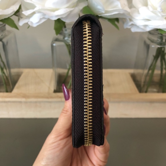 ❗️SOLD❗️Louis Vuitton Monogram Vernis Zippy Wallet - Picture 6 of 8